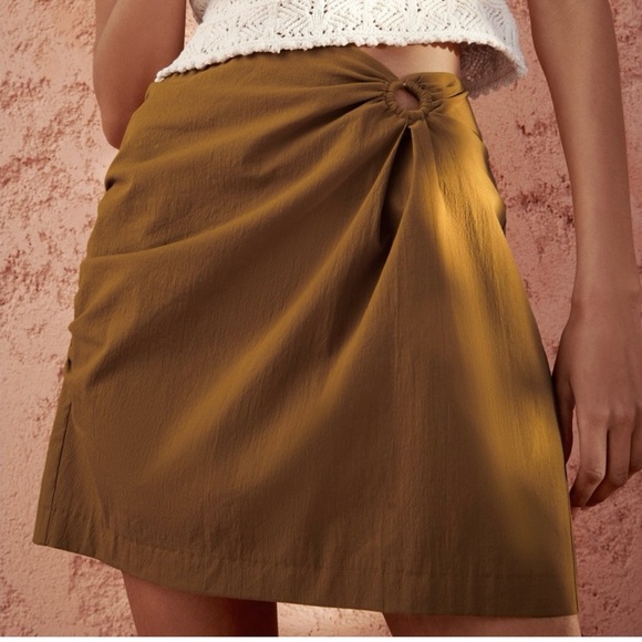Zara Dresses & Skirts - Zara Super Trendy Cut Out Mini Skirt in Toffee Size‎ XS